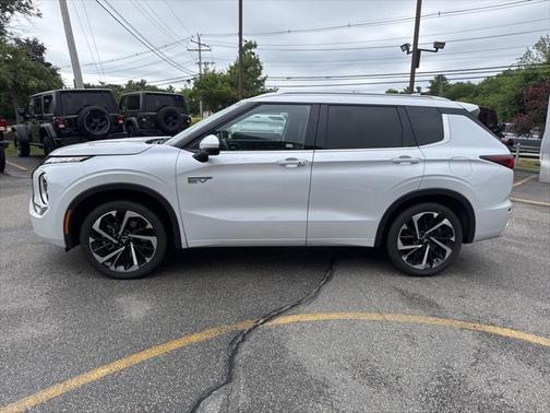 2024 Mitsubishi Outlander PHEV SEL