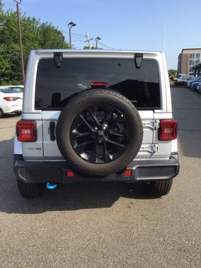 Silver Zynith Clearcoat 2024 Jeep Wrangler 4xe Sahara