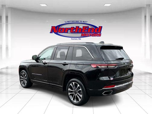 Diamond Black Crystal Pearlcoat 2023 Jeep Grand Cherokee 4xe Overland