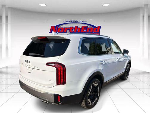 Glacial White Pearl 2025 Kia Telluride S