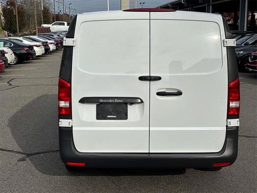 2020 Mercedes-Benz Metris Base
