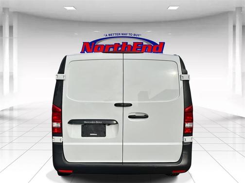 2020 Mercedes-Benz Metris Base