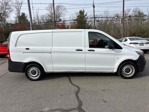 2020 Mercedes-Benz Metris Base