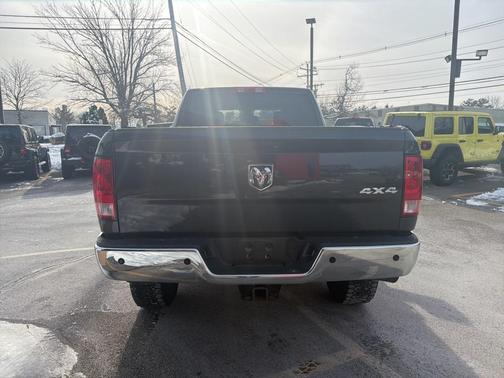 2017 RAM 2500 Tradesman Crew Cab 4x4 6'4' Box