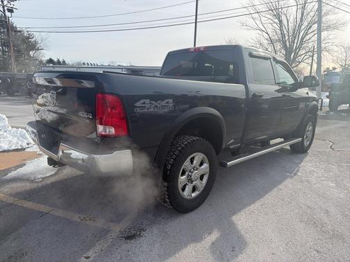 2017 RAM 2500 Tradesman Crew Cab 4x4 6'4' Box