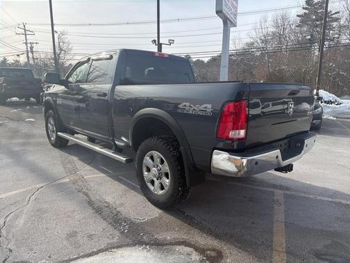 2017 RAM 2500 Tradesman Crew Cab 4x4 6'4' Box