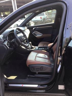 Mythos Black Metallic 2023 Audi Q3 Premium 45 TFSI S line quattro Tiptronic