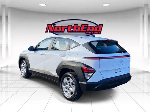 2024 Hyundai KONA SE