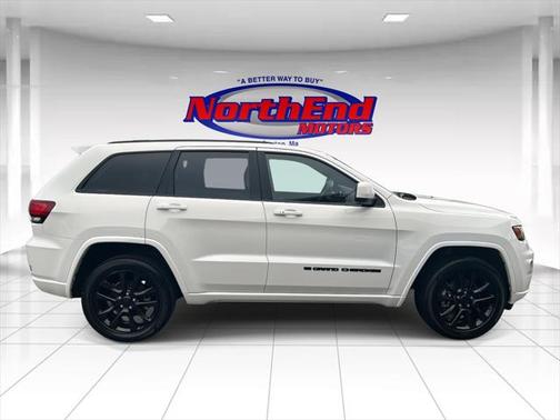 2022 Jeep Grand Cherokee Laredo
