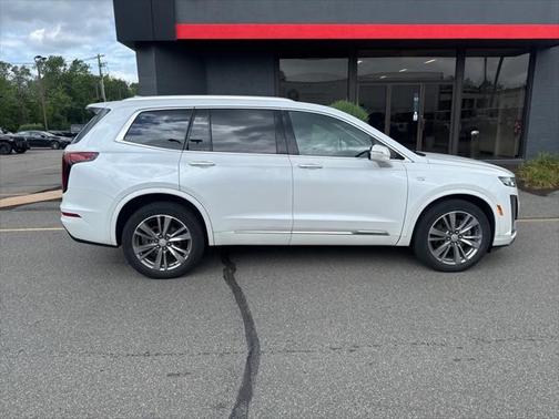 2022 Cadillac XT6 Premium Luxury AWD