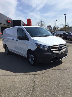 Arctic White 2022 Mercedes-Benz Metris Base