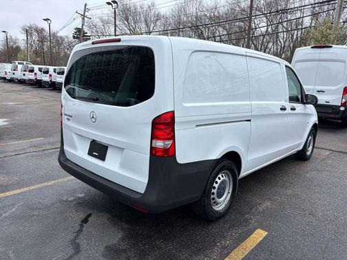 2022 Mercedes-Benz Metris Base