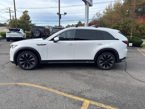 2024 Mazda CX-90 PHEV Premium