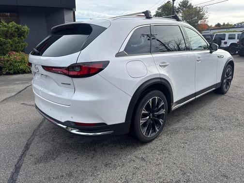 2024 Mazda CX-90 PHEV Premium