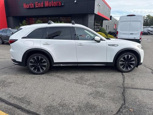 2024 Mazda CX-90 PHEV Premium