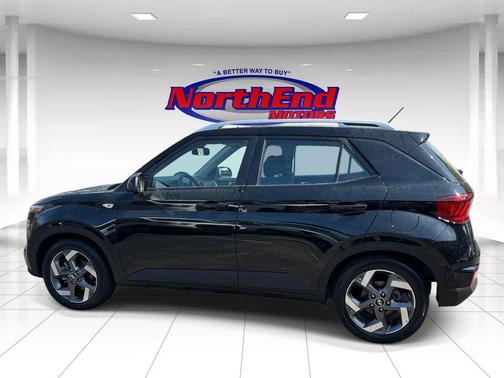 Onyx Black 2025 Hyundai VENUE SEL