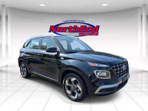 Onyx Black 2025 Hyundai VENUE SEL