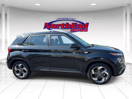 Onyx Black 2025 Hyundai VENUE SEL