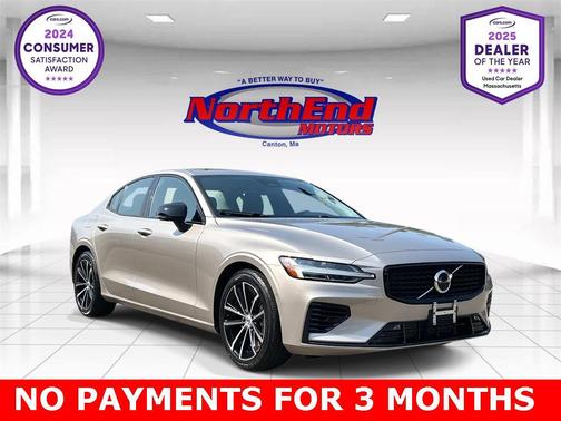 2023 Volvo S60 Recharge Plug-In Hybrid T8 Plus Dark Theme