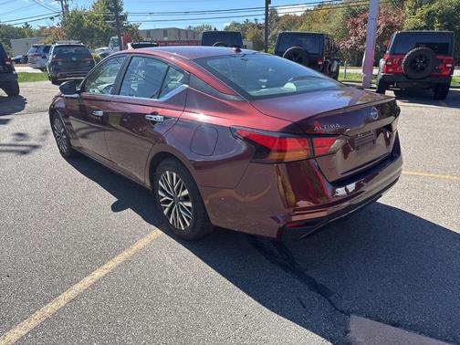 2023 Nissan Altima 2.5 SV