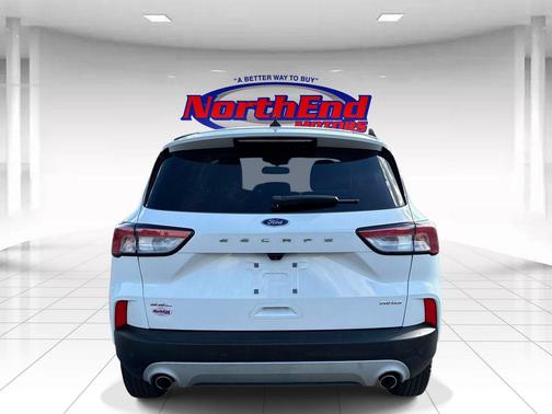 Oxford White 2022 Ford Escape SEL