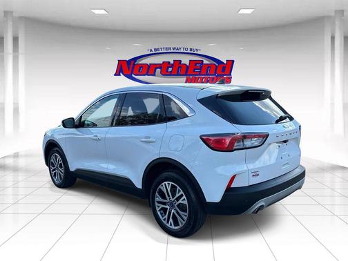 Oxford White 2022 Ford Escape SEL
