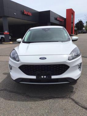 Oxford White 2022 Ford Escape SEL