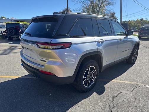 2023 Jeep Grand Cherokee 4xe Trailhawk
