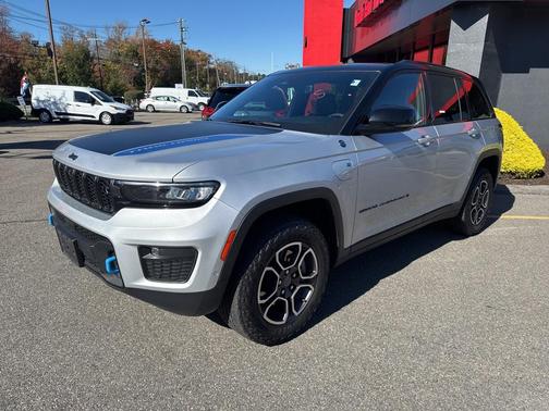 2023 Jeep Grand Cherokee 4xe Trailhawk