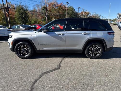 2023 Jeep Grand Cherokee 4xe Trailhawk
