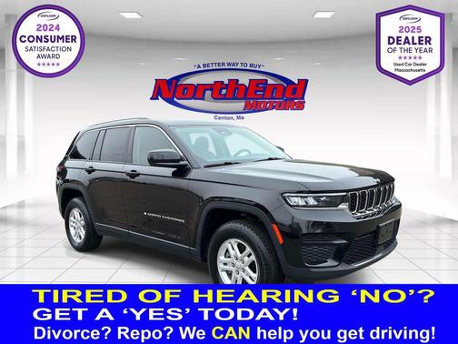 Diamond Black Crystal Pearlcoat 2022 Jeep Grand Cherokee Laredo
