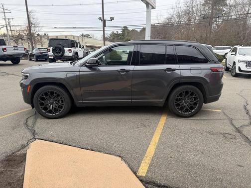 2023 Jeep Grand Cherokee 4xe Summit
