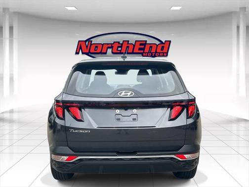 2022 Hyundai TUCSON SE