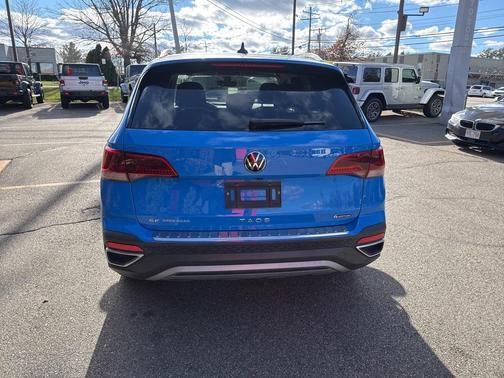 2023 Volkswagen Taos 1.5T SE