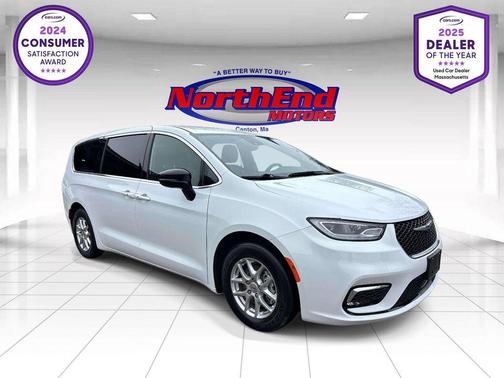 Bright White Clearcoat 2025 Chrysler Pacifica L