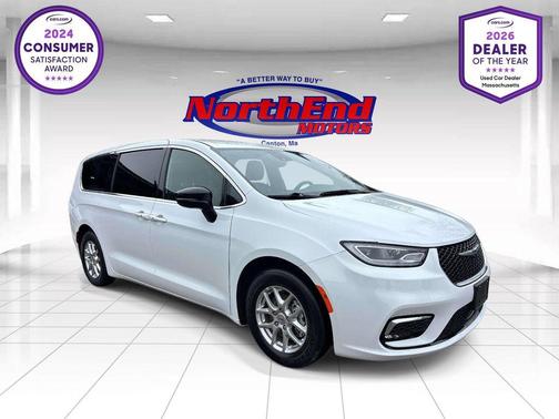 Bright White Clearcoat 2025 Chrysler Pacifica L