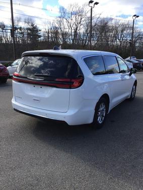 2025 Chrysler Pacifica L