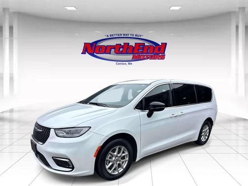 Bright White Clearcoat 2025 Chrysler Pacifica L