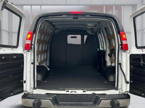 2023 GMC Savana 2500 Work Van