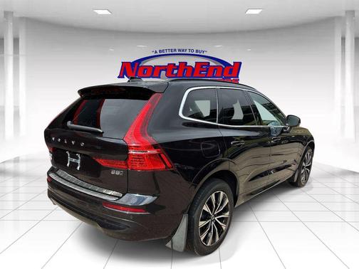 Onyx Black Metallic 2023 Volvo XC60 B5 Core