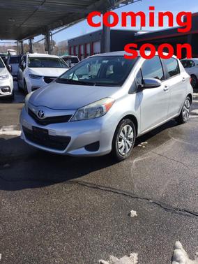 2012 Toyota Yaris LE