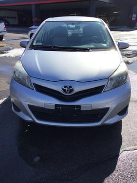 2012 Toyota Yaris LE