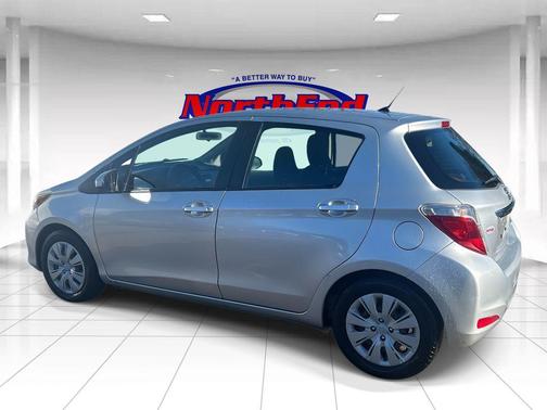 2012 Toyota Yaris LE