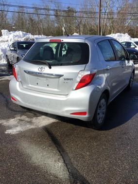 2012 Toyota Yaris LE