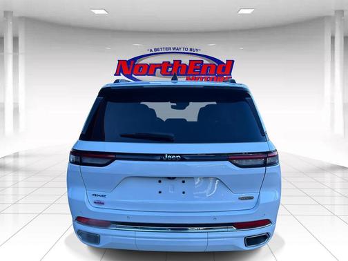 2022 Jeep Grand Cherokee 4xe Overland