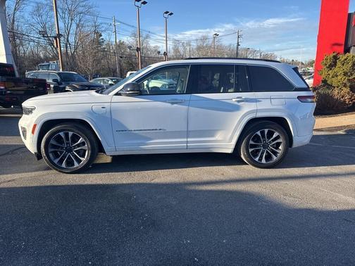 2022 Jeep Grand Cherokee 4xe Overland