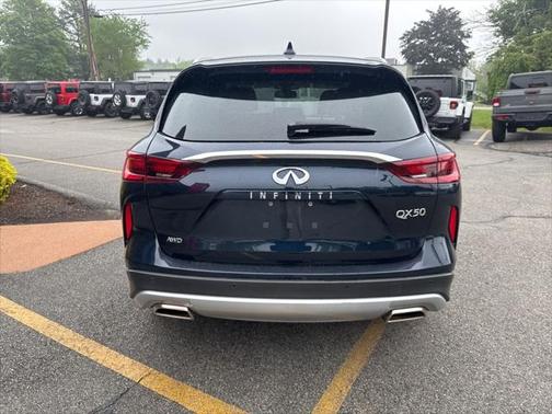2022 INFINITI QX50 LUXE AWD