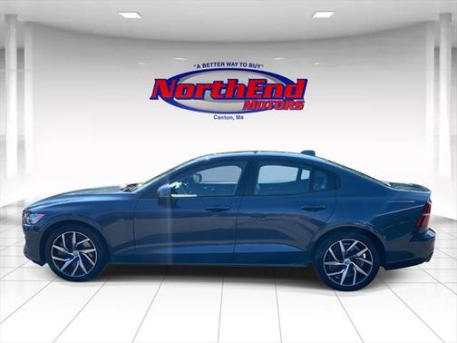 2020 Volvo S60 T6 Momentum