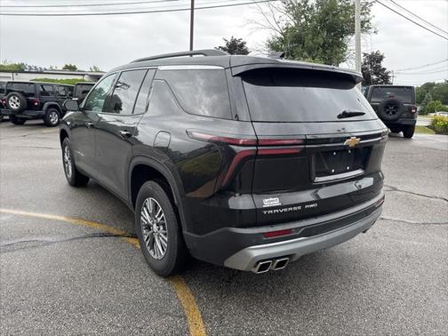 2024 Chevrolet Traverse LT