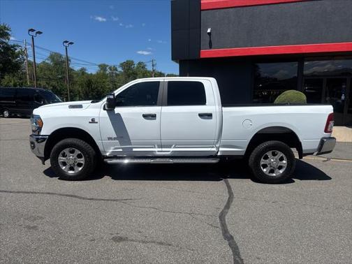 2023 RAM 2500 Big Horn Crew Cab 4x4 6'4' Box